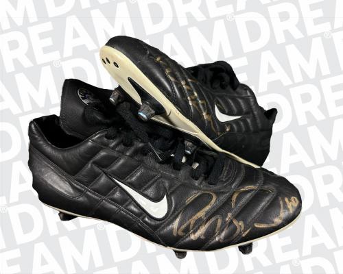 19   -  ROMAN RIQUELME #10 | 2002/2003 BARCELONA |  DUAL SIGNED MATCH WORN BOOTS